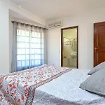 Spacious 4 Bedroom Villa, Private Pool, Free Air Conditioning And Wifi