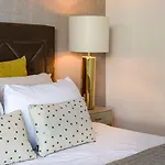 The Albufeira Concierge - Prime Lounge Design