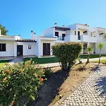 Jaqueline Beach And Golf House