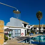 B12 - Pool And Sun Apartment