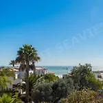 Seaview Apartment H