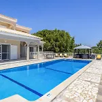Villa Vale Martins By Villa Plus