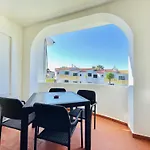 Agradavel Apartamento T1 Em Condominio Com Piscina