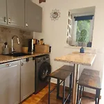 Beautiful House In Stunning Nature, 22 Minutes From Beaches, 5 Minutes To Lake, Air Condition Cool And Heat, And Very Fast Internet In All Rooms, Dishwasher, Washing Machine And Induction Cooking