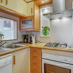 Golden 1 Bdr Flat W/ Balcony & Pool By Lovelystay