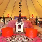 Bell Tent Lovers By Casa Das Artes