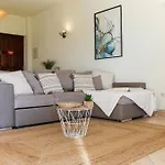 Villa Jóia da Galé by Stay-ici, Algarve Holiday Rental