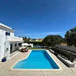 Dad'S Villa