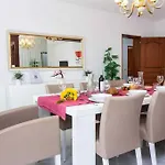 Irene Golf House - Privat Heated Pool & Games Room & Golf