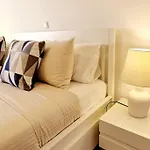 Jasmine Apartment Next To Meia Praia Beach