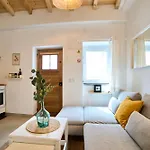La Puerta Roja Studio