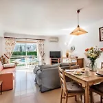 Apartment Gale Garden C