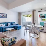 Relaxing Beach House In Alfamar By Lovelystay