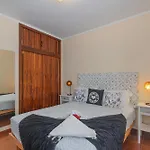 Torre Da Rocha - Silhueta Citadina