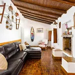 Sagres, Aloha Beach House, 500 Meters From Tonel Beach