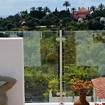 Palm View Guesthouse, Adults Only