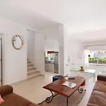 Townhouse Ramas