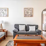 Oasis Park 2 Bedroom Top Floor Apartment At72
