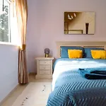 At17 Two Bed Apt On Oasis Parque