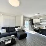 Quarteira Ocean Breeze 1 With Pool By Homing