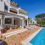 Luxury Villa, Very Close To Beach + Restaurants, Wi Fi, Heatable Pool.