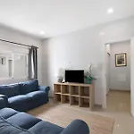 Skipper House
