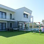 Villa Moroz - By Bedzy