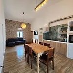Luz Do Sul Holiday Rental - Pedras