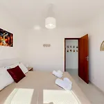 Urban Retreat With Easy Beach Access #1892