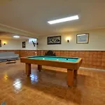 Private Pool Villa Walking Distance To The Centre