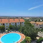 Apartamento 405 Em Urbanizacao Com Piscinas