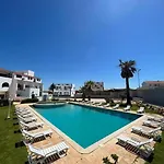 Enjoy Pool, Beach And More At This Nice Apartment Only 3 Minutes From Mareta'S Beach