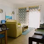 5 People Flat Near Amazing Beaches And With Swimming Pool