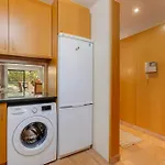Elegant Apartment In Lagos With Pool