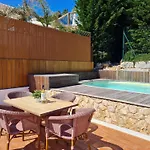 Casa Verde - Beach House, Private Terrace & Pool