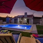 Lotus Villa, Albufeira