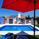 Lotus Villa, Albufeira