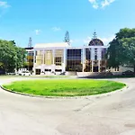 Moradia Geminada V0 - Localizacao Central - Privada