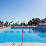 Air Conditioned 1 Bedroom Apt With Wi-Fi & Patio.