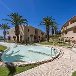 Vila Palmeira Beach Resort