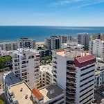 Lovely Centrally Located Apartment With Seaviews