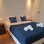 Olhaomirante Guesthouse