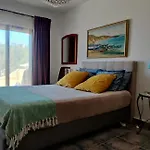 Centeanes Beach Apartment