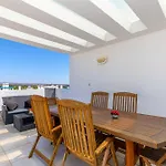 Rooftop Terrace - Private Pool And Sun Deck