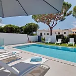 One Six Villa