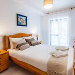 Algarve Seaside 2Br Apartment