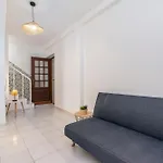 Casa Garde - 5 Mins City Center - Private Balcony - Wi-Fi