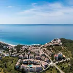Nau Salema Beach Village