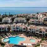 Nau Salema Beach Village