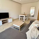 2-Bedroom Apt In Newtown W Pool